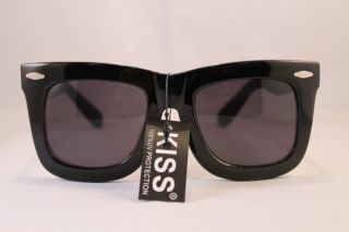 Thick Kiss Wayfarer Sunglasses Total Rave Party Sunglasses
