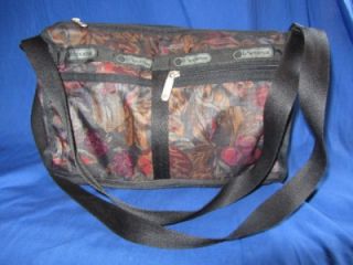 Le Sport Sac Adjustable Strap Shoulder Bag w/ Lots of Pockets Black