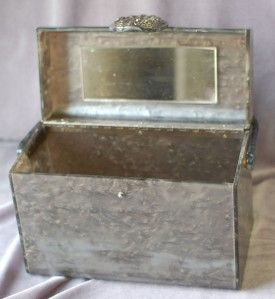 Vintage Wilardy Plastic Lucite Box Purse