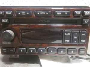 03 Lincoln Aviator 6 Disc CD Player Radio Woodgrain
