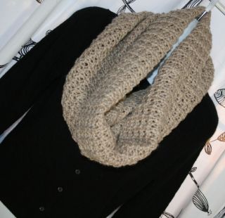 Gap Beige Tan Infinity Circle Scarf Cowl Sweater Chunky Knit