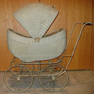 Vintage, Antique 1920s or 1930s Wicker Baby Doll Carriage Buggy good
