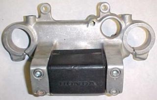 84 85 Honda VF500 C Magna Forks Handlebar Clamp Top