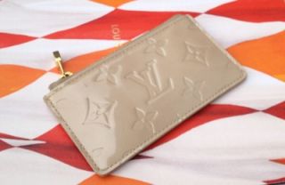 Authentic Louis Vuitton Vernis Beige Cles Key Holder Pouch Coin Purse