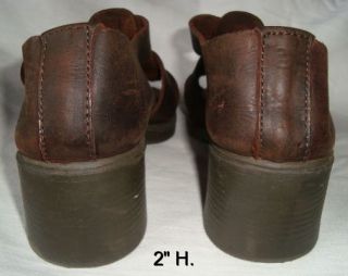 Sharp Ellemenno Size 7 5 Sandals T Strap Leather Closed Heel Shoe Made