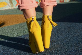 Michael Antonio Studio Womens Gallista Velvet Cutout Wedge Sandal