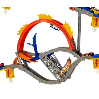 Hot Wheels Wall Tracks Starter Set by Mattel