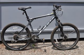 Used GT Avalanche 3 0 Disc Mountain Bike Large