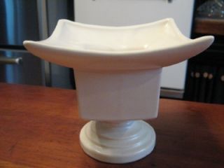 Vtg USA McCoy Matte White Pedistal Style Base Pottery Planter Vase