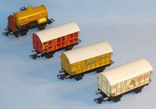 Märklin 4 Güterwagen, Spur H0, 30/50er Original (22113)