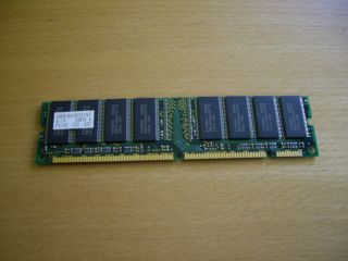 HYUNDAI SDRAM 128 MB PC100 GMM26416233ENT 168 pin*
