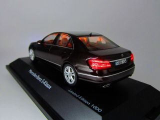 Mercedes Benz W212 Elegance cupritbraun braun 1 43 Licht LED