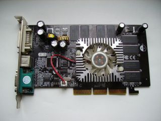 GeForce 5600XT  256 MB AGP Grafikkarte  VGA /DVI Ausgang