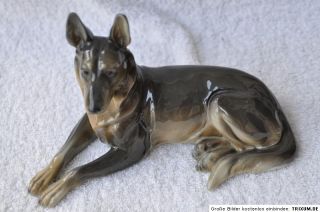 Porzellanfigur, liegender Hund, Schaubach Kunst Fraureuth,ca. 22 cm
