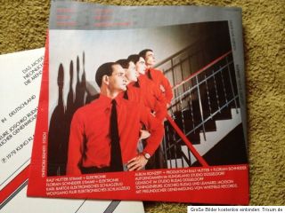 LP Kraftwerk Die Mensch Maschine in rotem Vinyl, sehr gut erhalten
