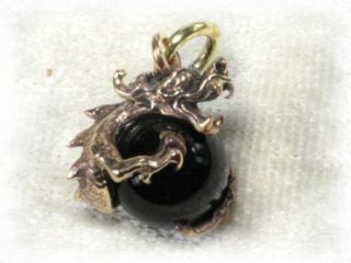 Drache Drachen Anhänger schwarzer Stein Bronze mit Band