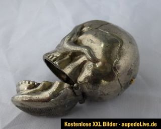 Totenkopf Streichholzbehälter, 20/30er Jahre