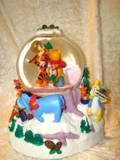 Disney Schneekugel Weihnachten Winnie der Pooh Kanga Roo NEU Musik