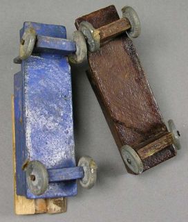 Zwei Miniatur Lastwagen aus Holz um 1920   Holzspielzeug Erzgebirge