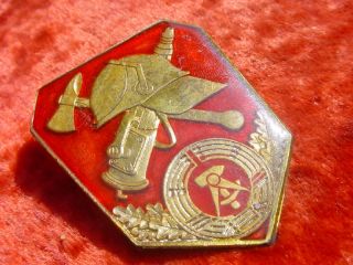 DDR Feuerwehr Feuerwehrmann Feuer Orden Abzeichen Pin Medaille Medal