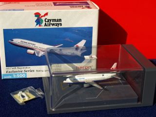 CAYMAN AIRWAYS Boeing 737 400 Herpa Wings 1 500 Exclusive Series