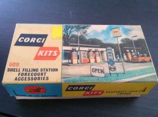 Corgi Kits 609 Shell Filling Station