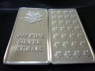 silver 999 5 gram rueckseite 28 kleine ahornblaetter material 999 1000