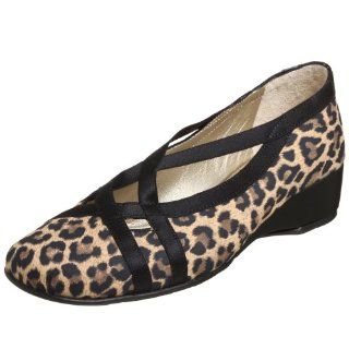 Womens Kerryn Slip On Wedge,Cheetah,35.5 EU (US Womens 5.5 M) Shoes