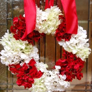 Holiday Christmas Hydrangea Flower Wreath
