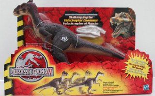 Jurassic Park 3   Stalking Electronic Raptor Toys & Games