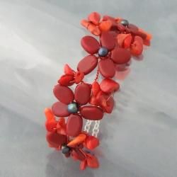 Red Coral and Black Pearl Flower Garland Bracelet (5 6 mm) (Thailand