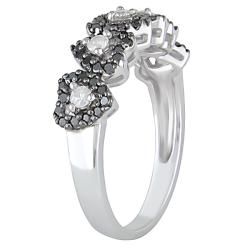 10k White Gold 1/2ct TDW Black and White Diamond Heart Ring (H I, I2